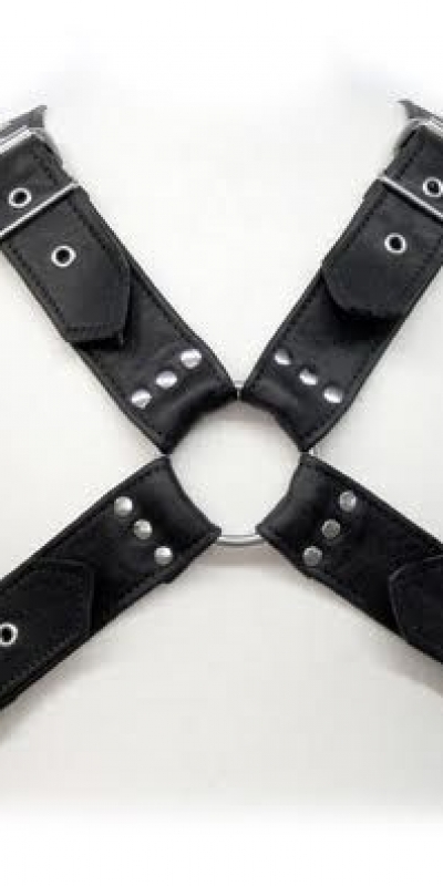 BUCKLES HARNESS Harnais en cuir ajustable pour pratiques bdsm.